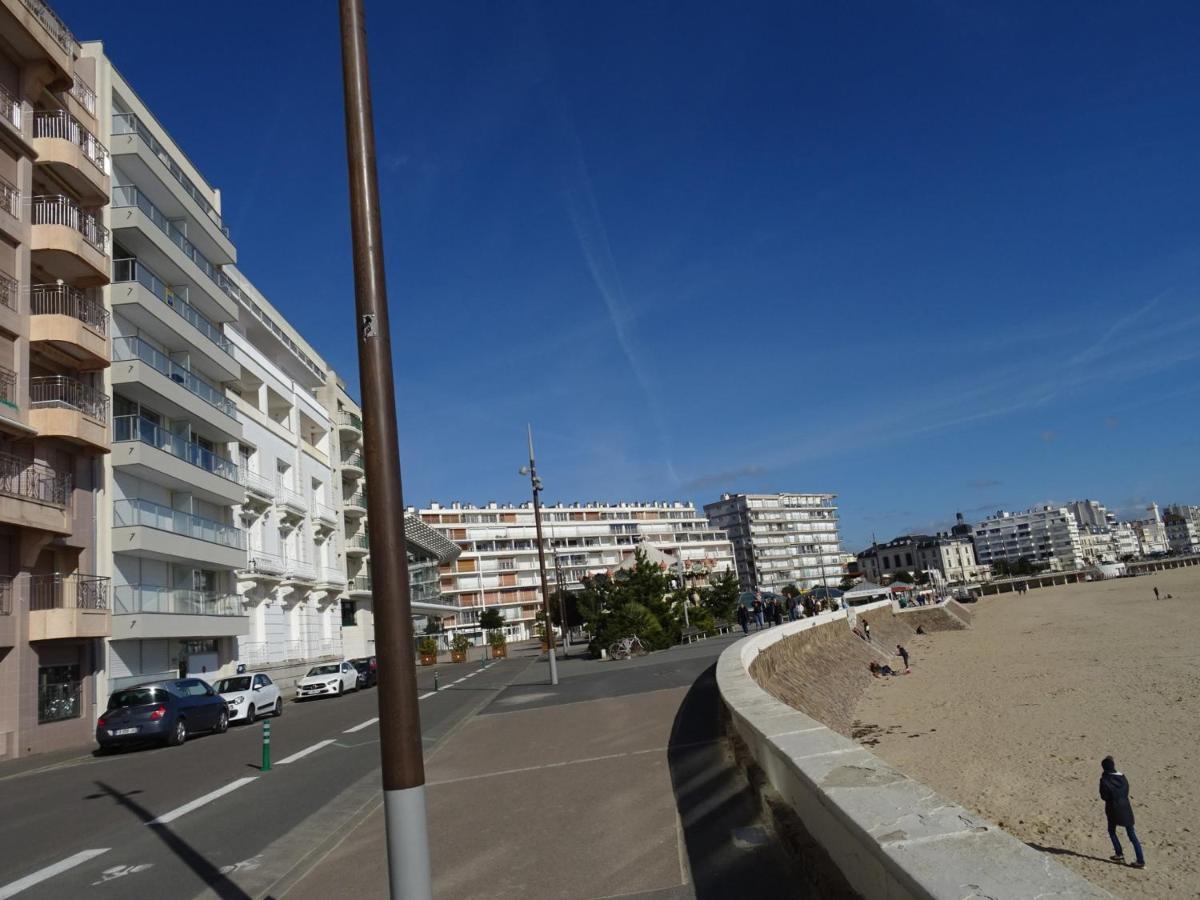 Appartement T2 Face Plage Avec Balcon, Cuisine Equipee Et Tv - Fr-1-92-908 Ле-Сабль-д'Олонн Екстер'єр фото