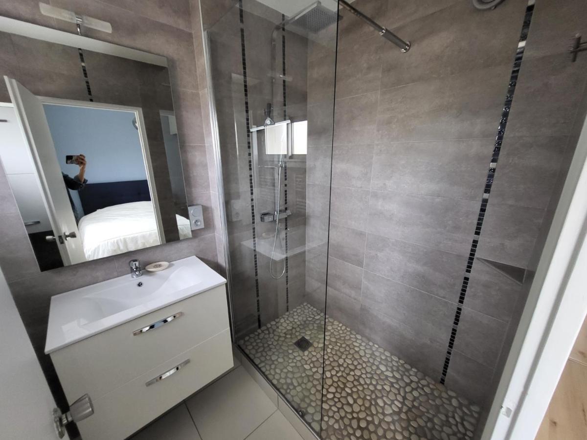 Appartement T2 Face Plage Avec Balcon, Cuisine Equipee Et Tv - Fr-1-92-908 Ле-Сабль-д'Олонн Екстер'єр фото